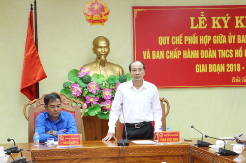 Đồng chí Phạm Ngọc Nghị - Phó Bí thư Tỉnh ủy, Chủ tịch Ủy ban Nhân dân tỉnh phát biểu tại Lễ ký kết 